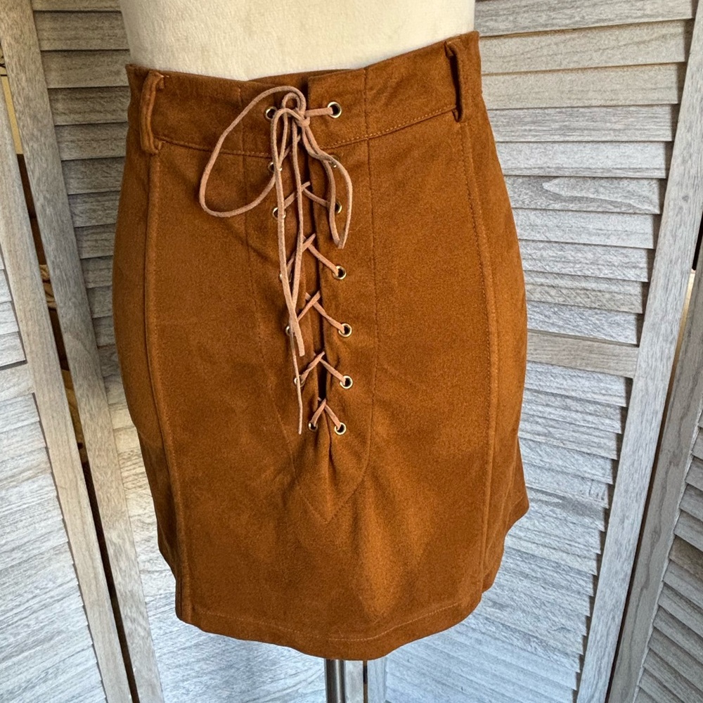 ZAFUL LACE-UP FAUX SUEDE MINI SKIRT Women’s SZ LG, SoftCamel Color, Back Zipper